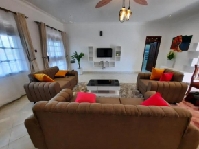 Deerwood Family Apartments, Bulenga
